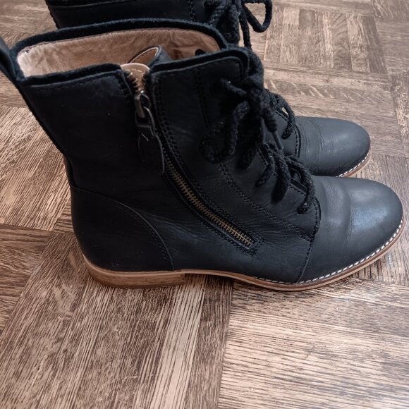 Lands' End Bennett Heritage Boots - goodyear welt - classic design boots 7 - Picture 6 of 11